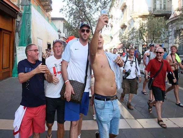 Khó mà biết được đây là võ sĩ quyền Anh hạng nặng.